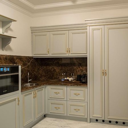 Hilton Tashkent City Екстериор снимка A modern kitchen