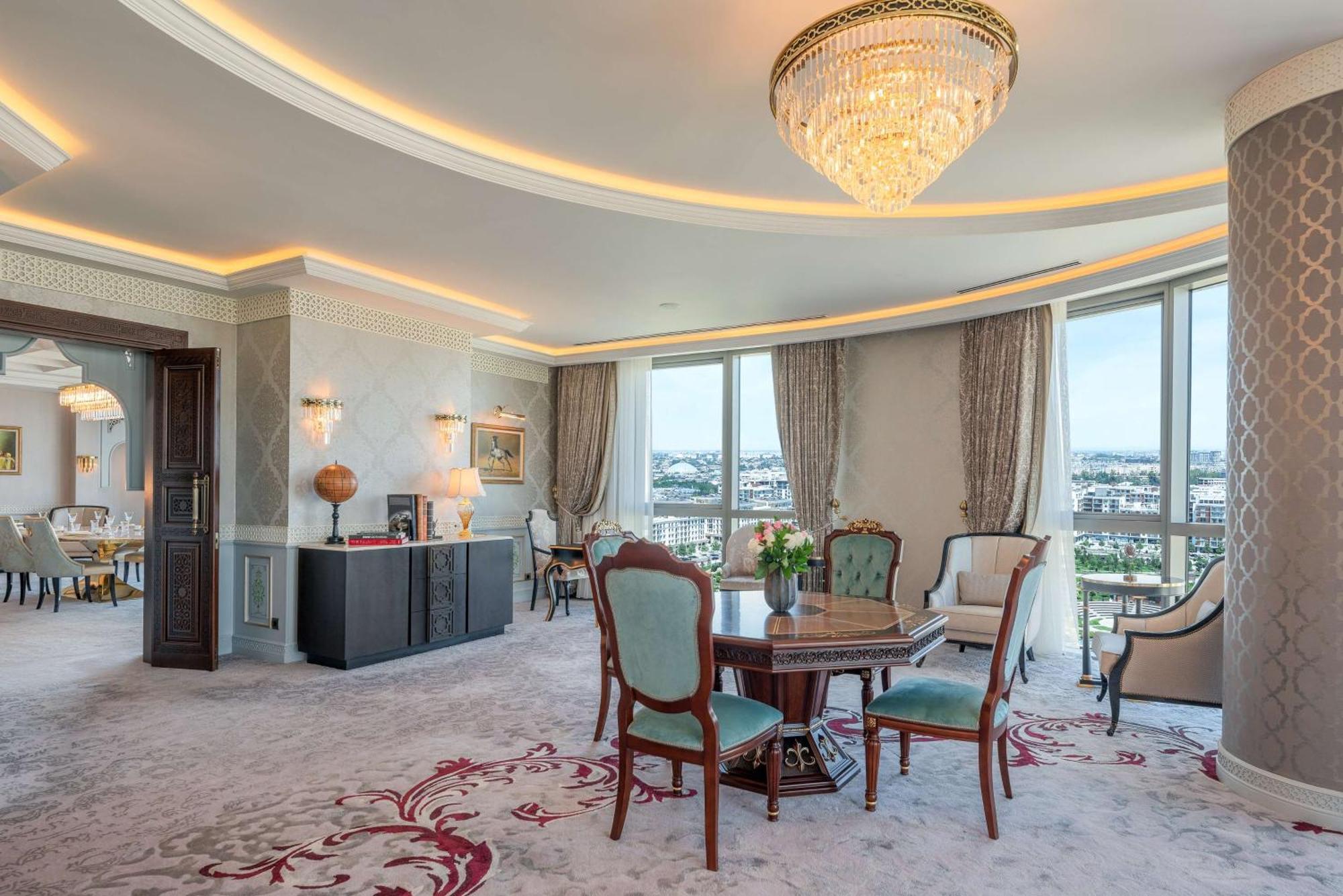 Hilton Tashkent City Екстериор снимка Presidential Suite